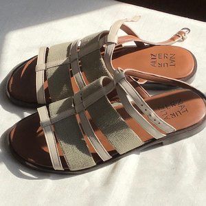 NEW in BOX size 7 Wide NATURALIZER strappy sandal, taupe and ivory.